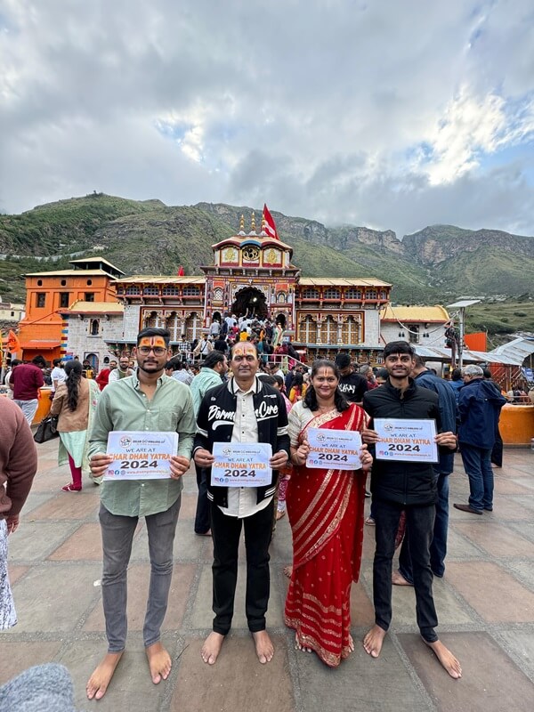 <span  class="uc_style_uc_tiles_grid_image_elementor_uc_items_attribute_title" style="color:#ffffff;">Dham Yatra dreamgohimalayas (2)</span>